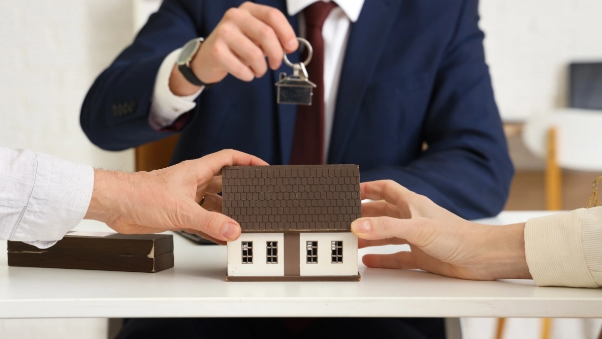 quien se queda la casa en divorcio
