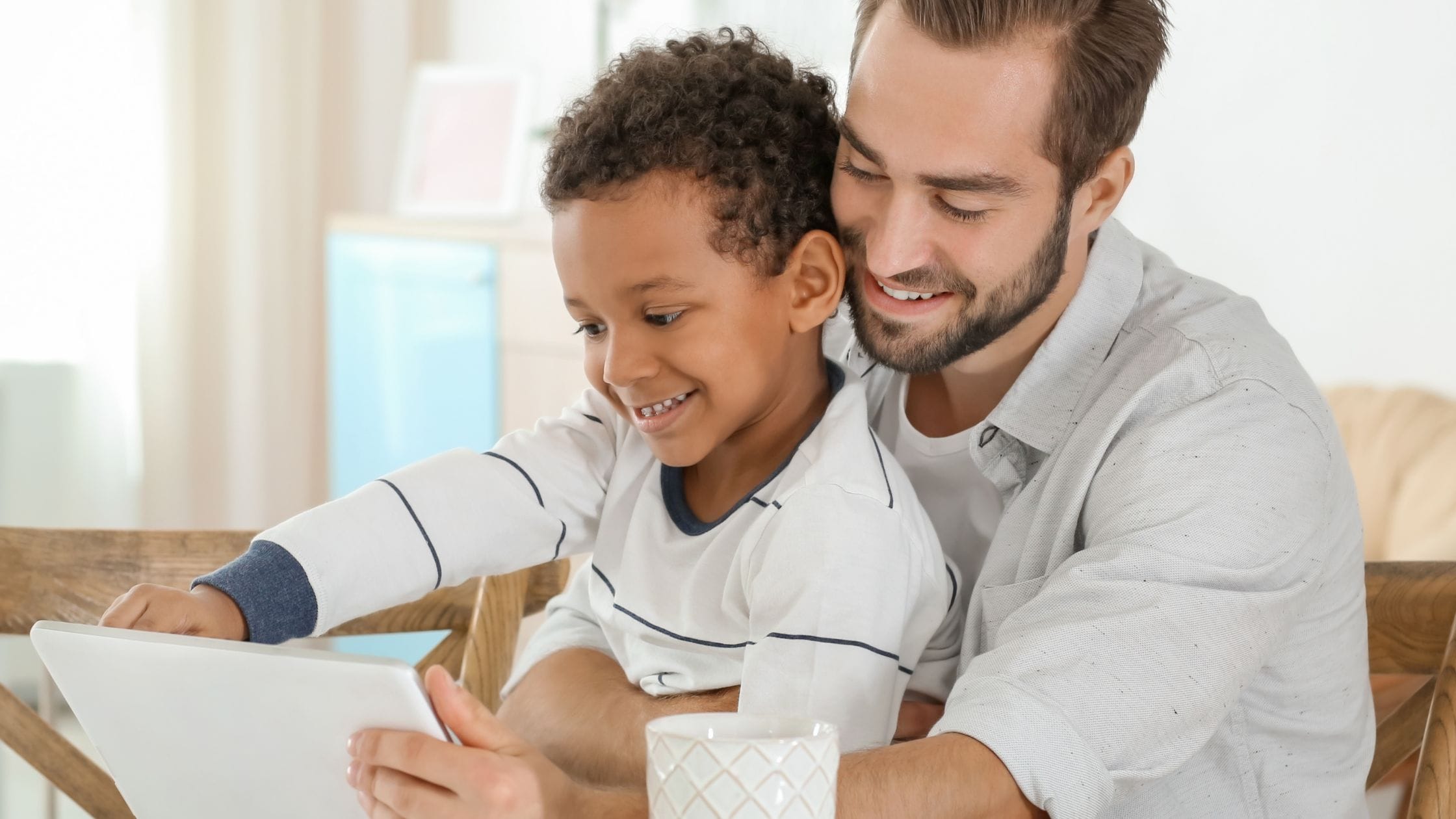 ¿Qué derechos tienen los padres no custodios?