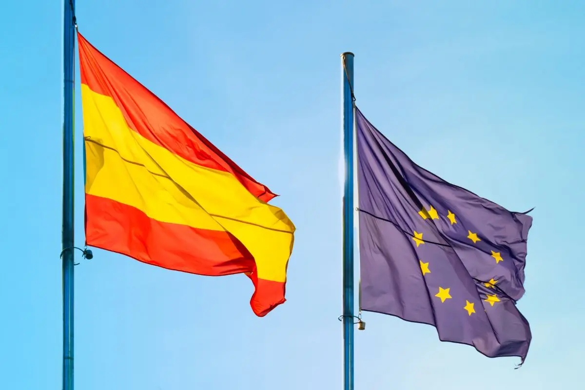 Bandera España y Unión Europea